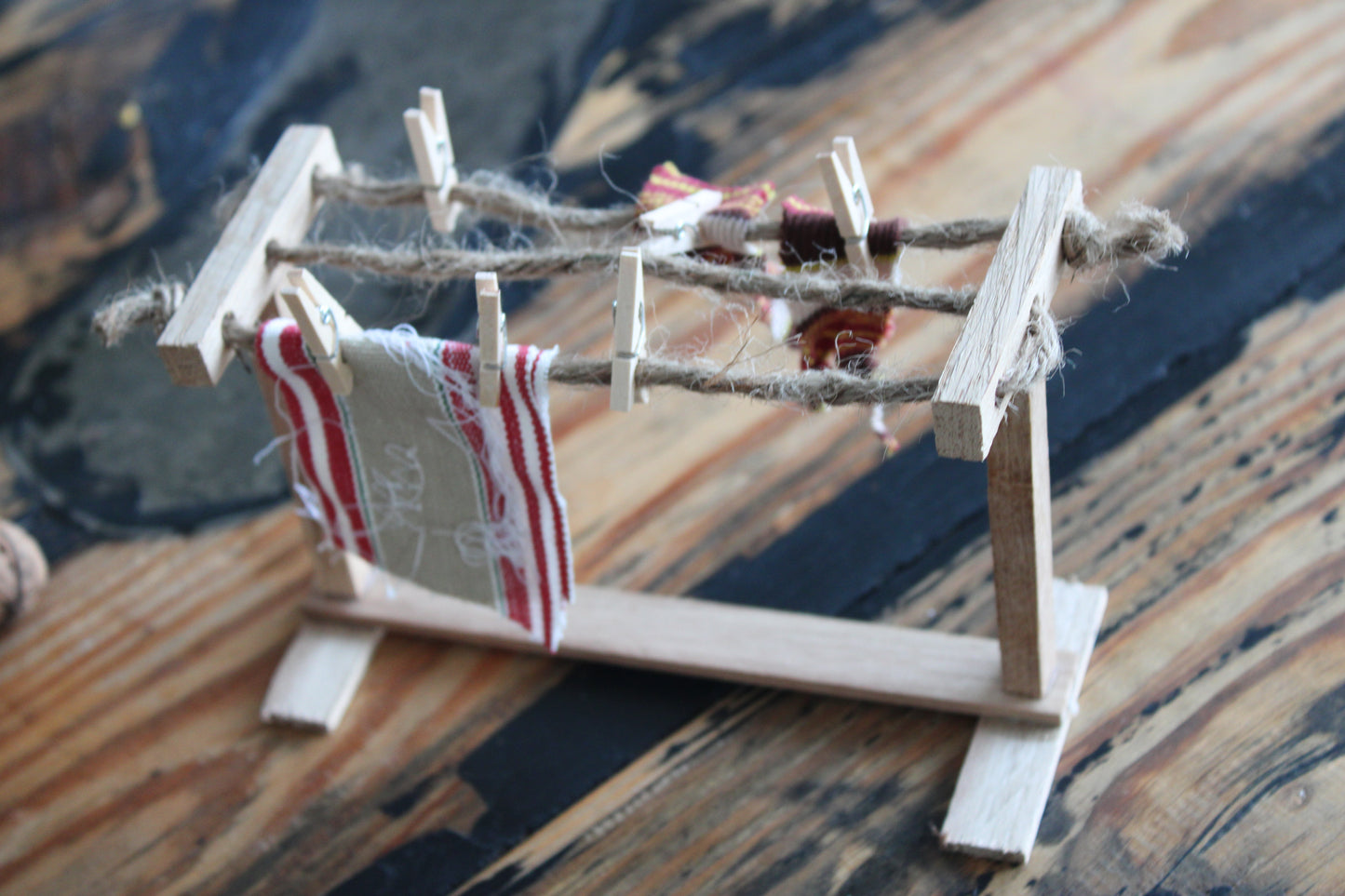 Clothesline with Pegs